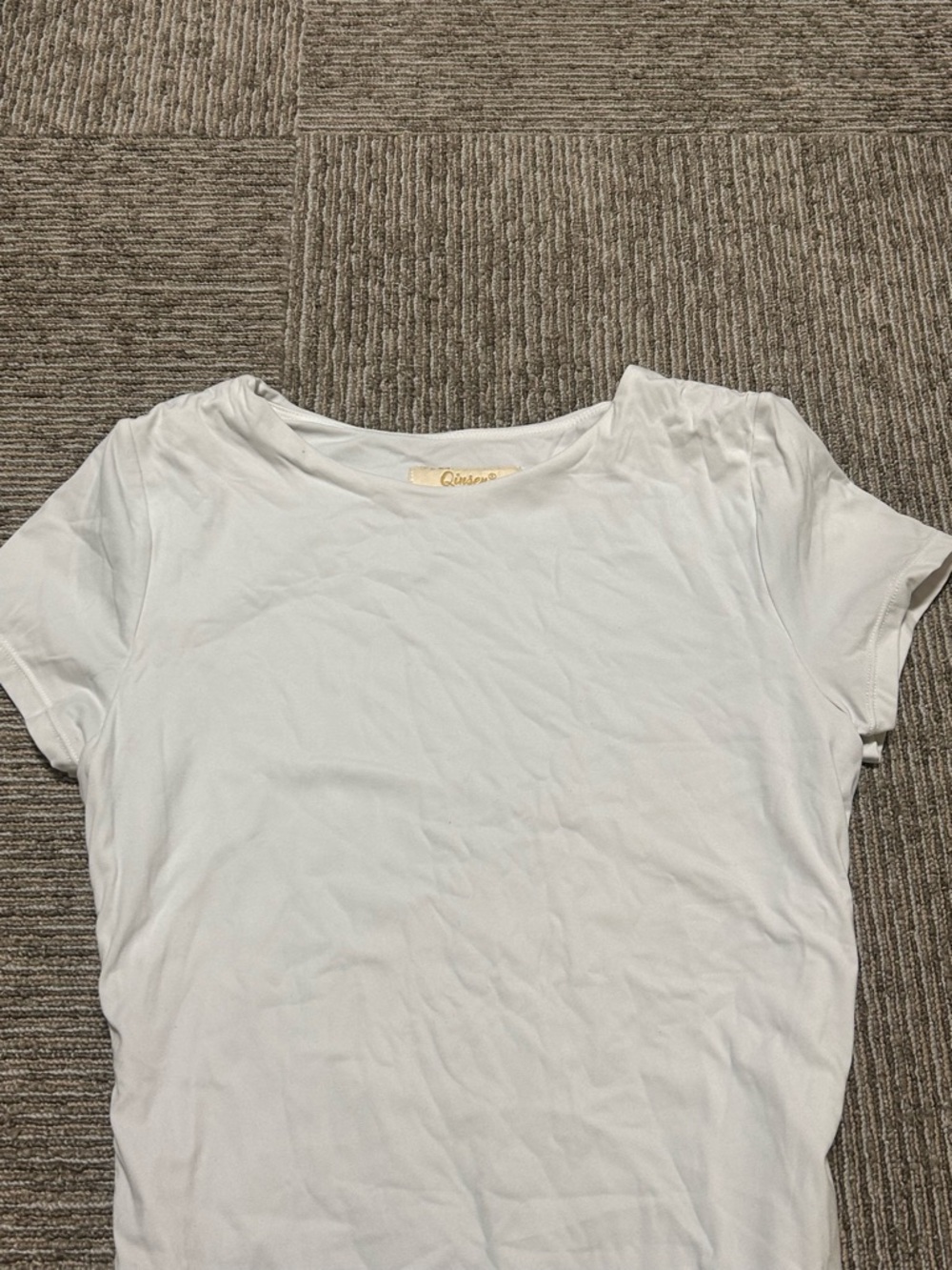 White Short Sleeve Scoop Neck Tee